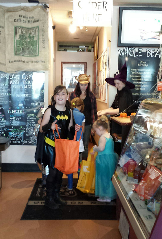 Halloween, trick or treat, retail, 2014
