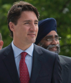 Prime Minister Justin Trudeau and Defence Minister Harjit Sajjan [Photo taken in Poland, July 2016]