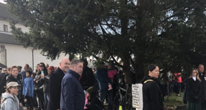 Premier Horgan at Sooke Remembrance Day 2018 remembrance day, premier john horgan, mike hicks, maja tait