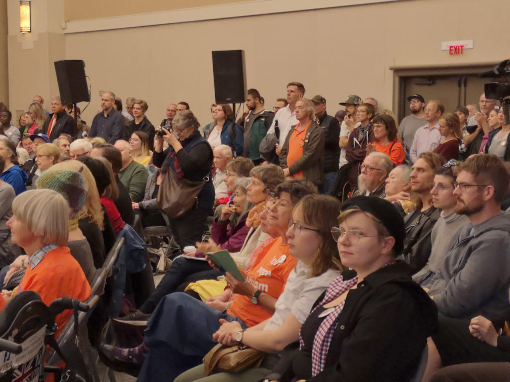 NDP crowd, town hall, September 27 2019