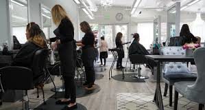 March 21: 424 confirmed COVID-19 cases in BC & personal services must close hair salon, personal services