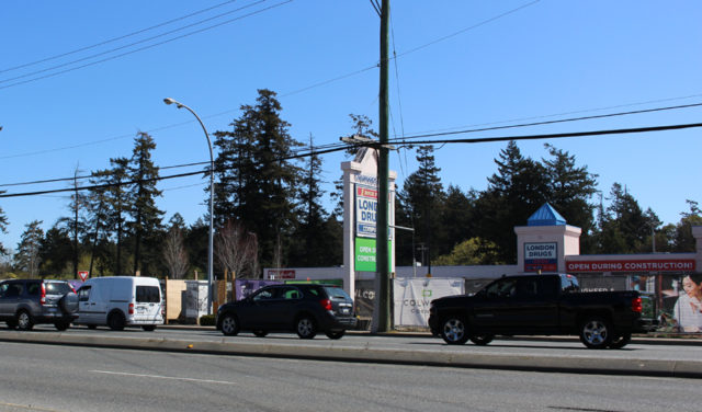 Colwood, retail, traffic