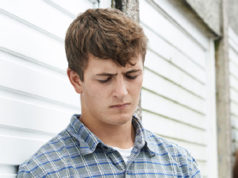 “It just doesn’t feel right” says teen about full-time schooling during COVID teenage boy, worried