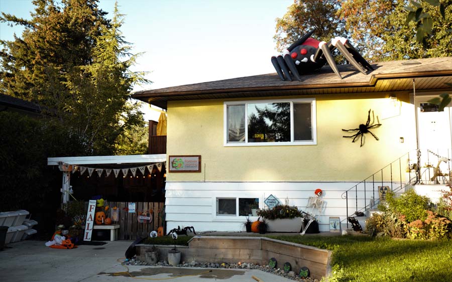 Halloween, decorate house, Colwood