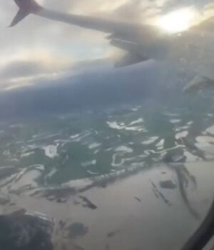 airplane, flood