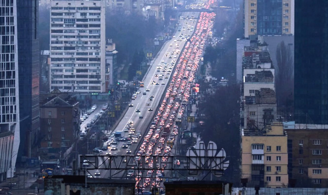 traffic, kiev, ukraine