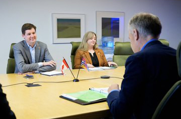 Carney&Eby-Vancouver-indoors-Aug0325-360px david eby, mark carney