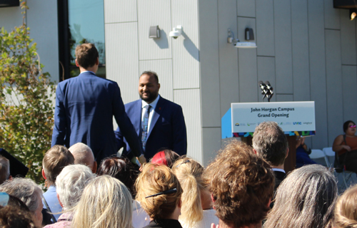 Premier David Eby, Parmar