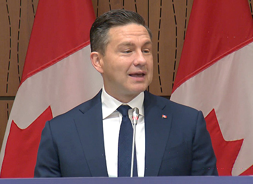 Poilievrepodium-SEpt1425-500px Pierre Poilievre