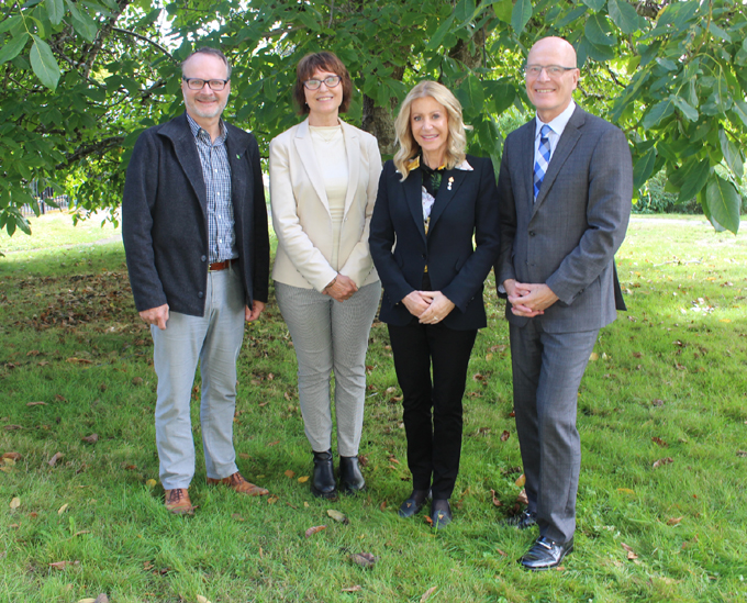 Gruce Gray, Susan Gee, Wendy Cocchia, Philip Steenkamp