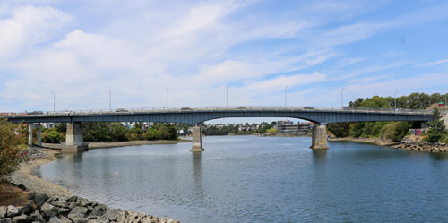 bay street bridge, victoria