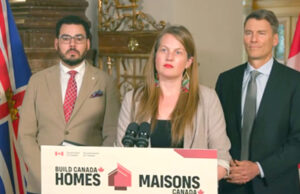 Housing Minister Robertson joins BC Housing Minister for DASH housing innovation announcement boyle, robertson, greaves, houinsg
