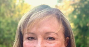 Former local school principal Laurie Szadkowski seeks SD62 board seat Laurie Szadkowski
